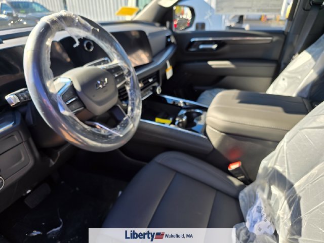 2027 Chevrolet Suburban Z71 - Photo 7