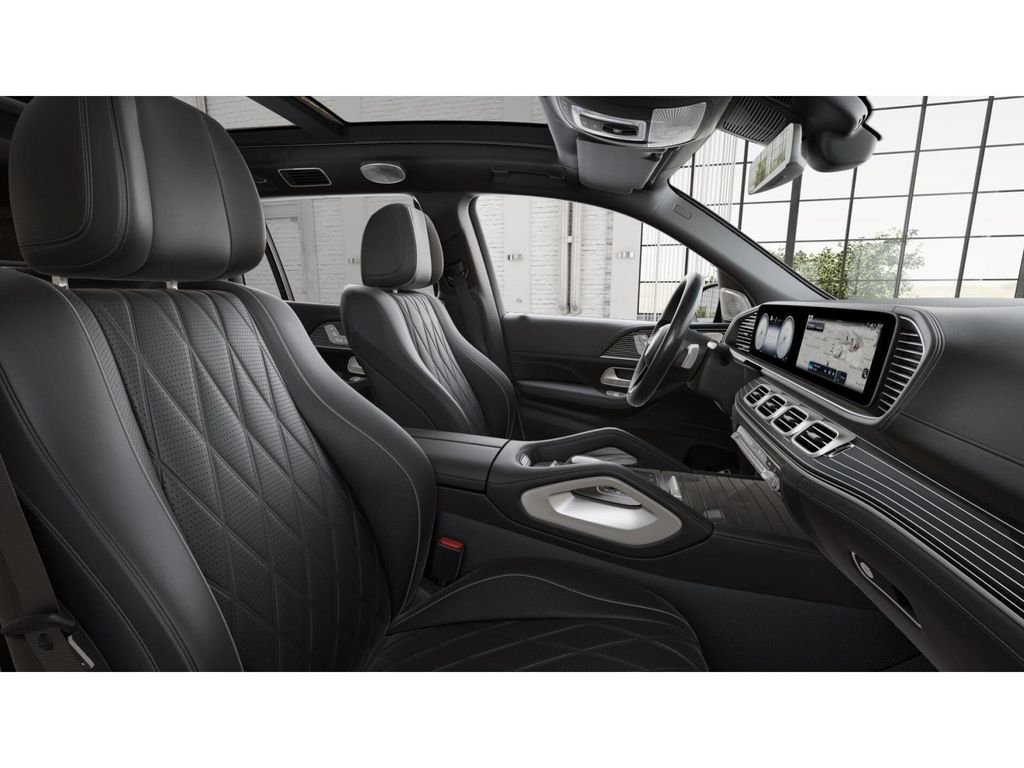 Used 2024 Emerald Green Metallic Mercedes-Benz Maybach GLS 600 4MATIC® image 4