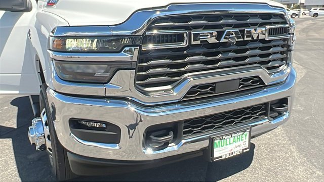 2026 RAM 3500 Chassis Tradesman - Photo 12
