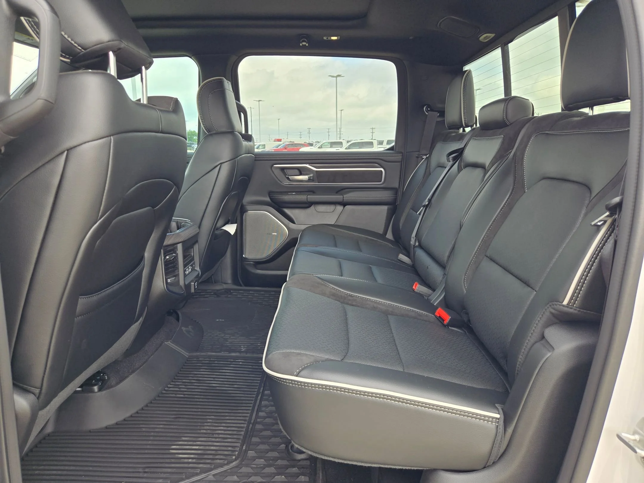 2026 RAM 1500 Laramie - Photo 13