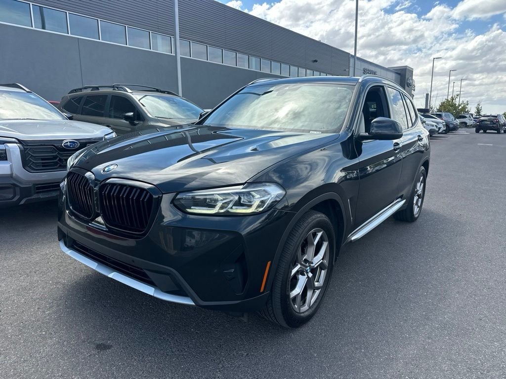 Used 2022 Black BMW xDrive30i image 1
