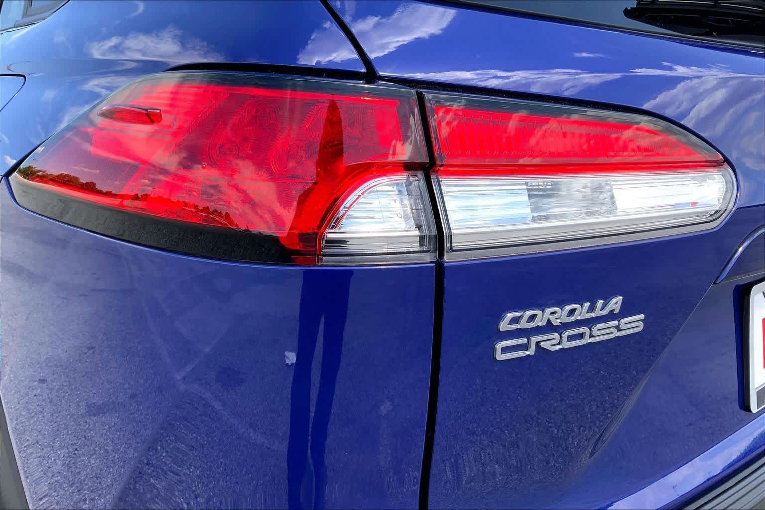 Certified Used 2024 Blue Crush Metallic Toyota LE image 28