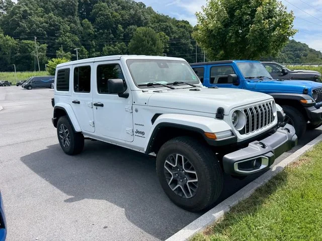 Used 2024 White Jeep Sahara image 10