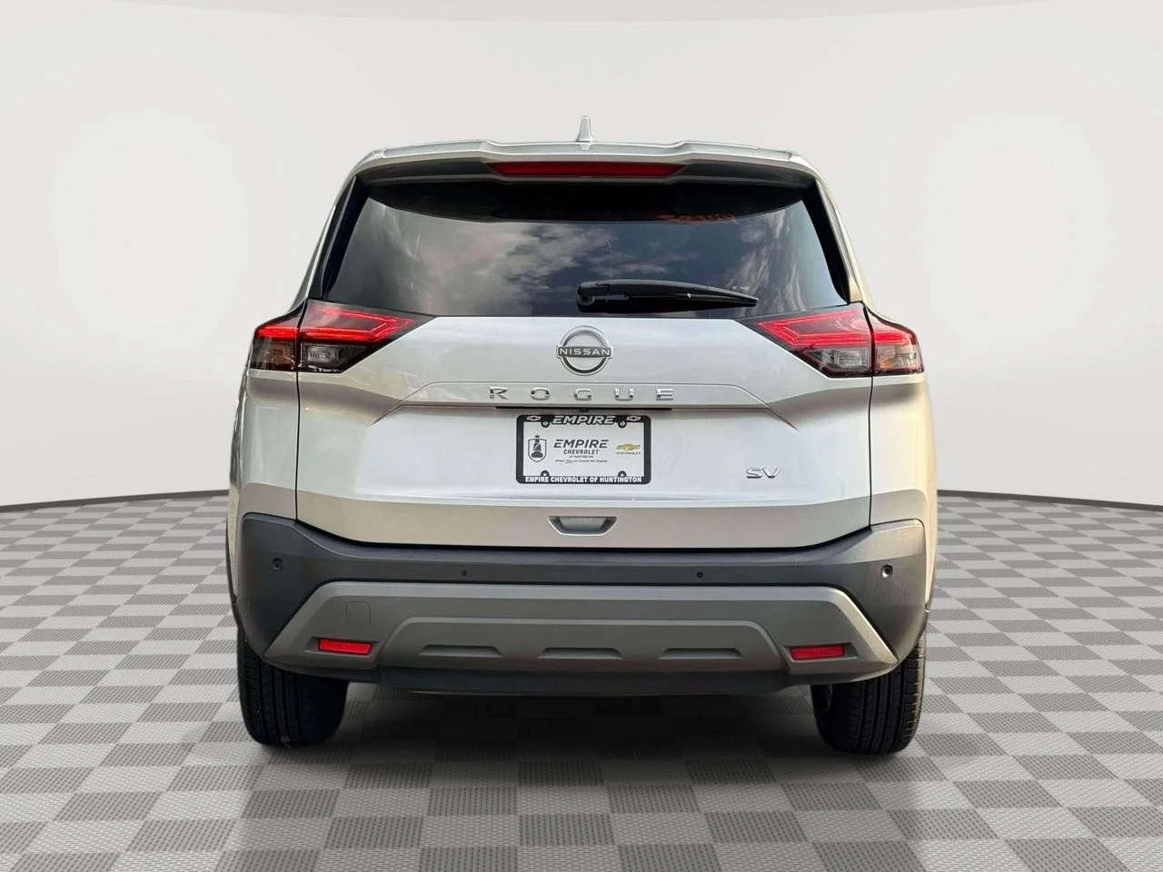 Used 2023 Brilliant Silver Metallic Nissan SV FWD image 6