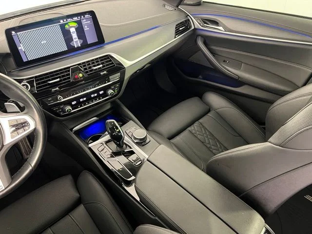 Used 2023 White BMW 540i image 31