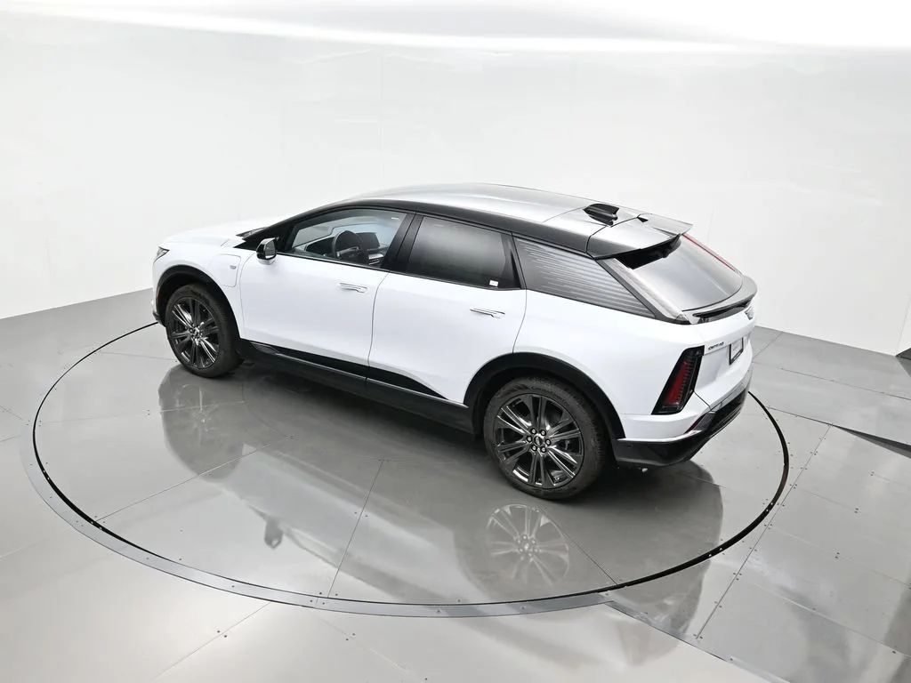 2027 Cadillac OPTIQ Premium Sport - Photo 46