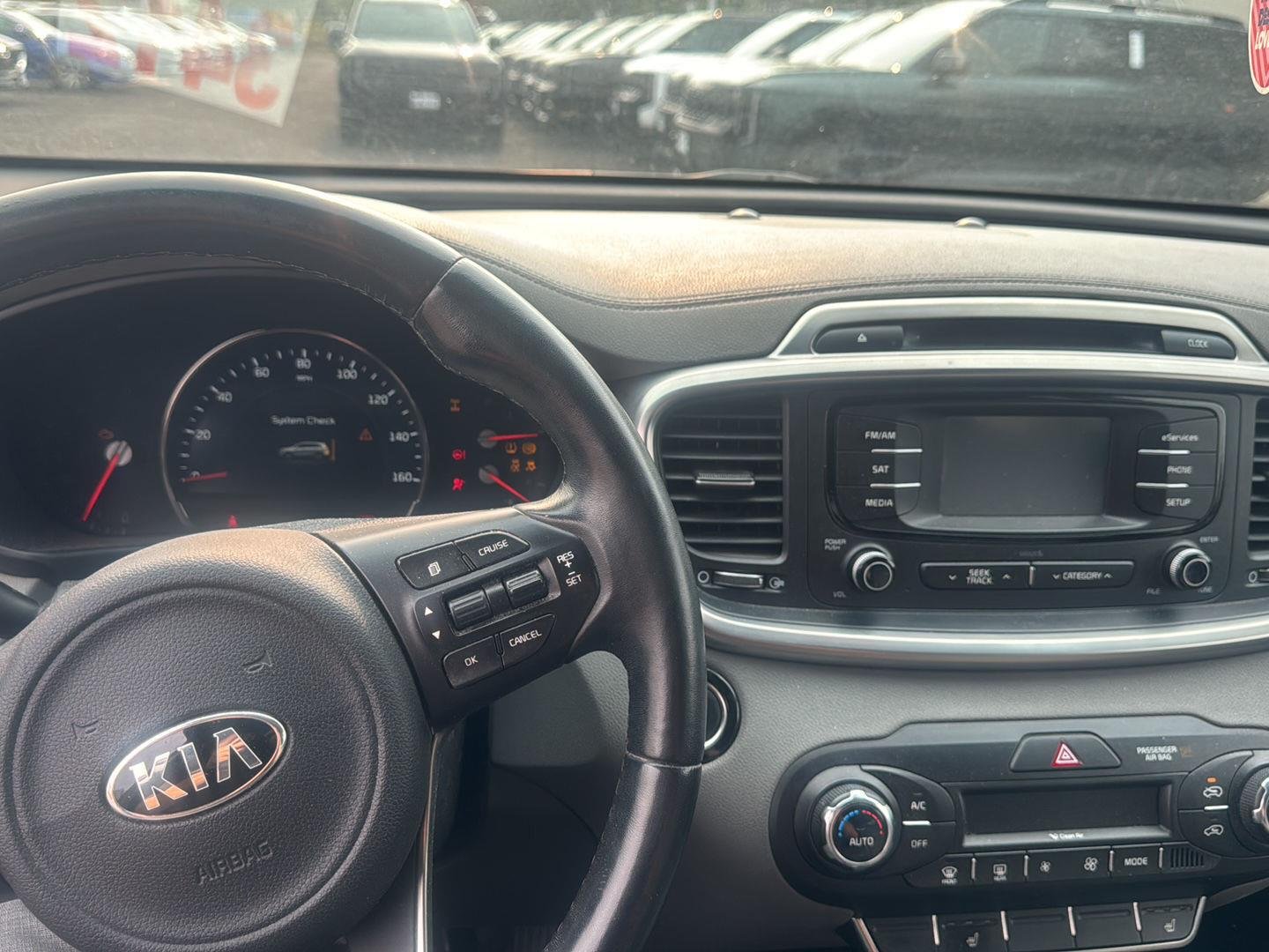 Used 2016 Titanium Silver Kia EX image 8