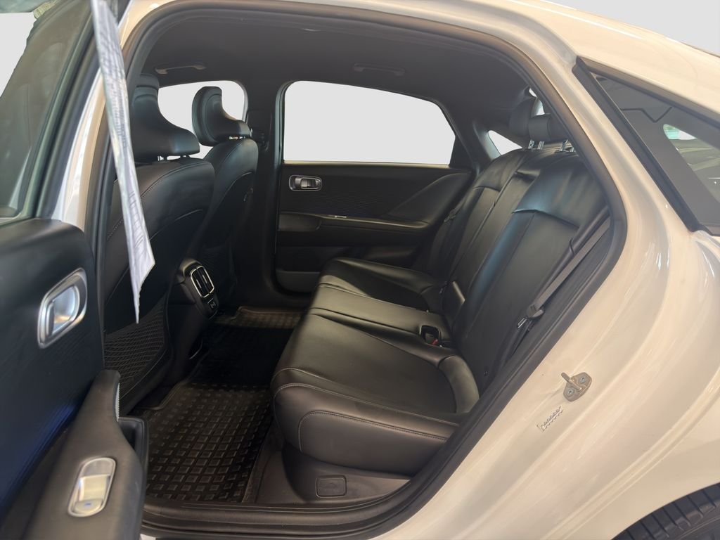Used 2024 White Hyundai SEL image 13