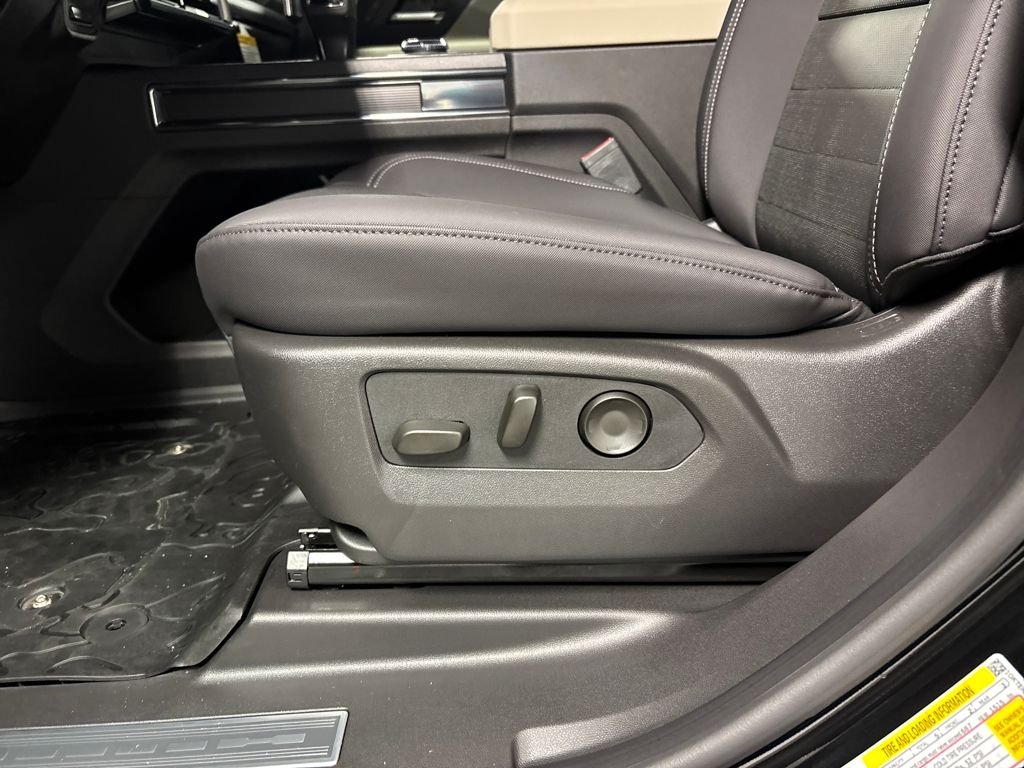 Used 2026 Black GMC 2X image 28