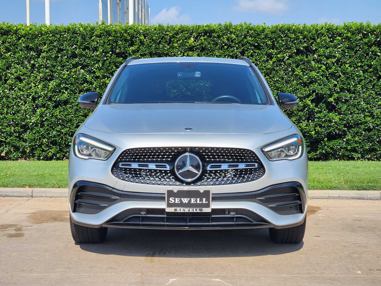 Used 2023 Iridium Silver Metallic Mercedes-Benz GLA 250 image 2