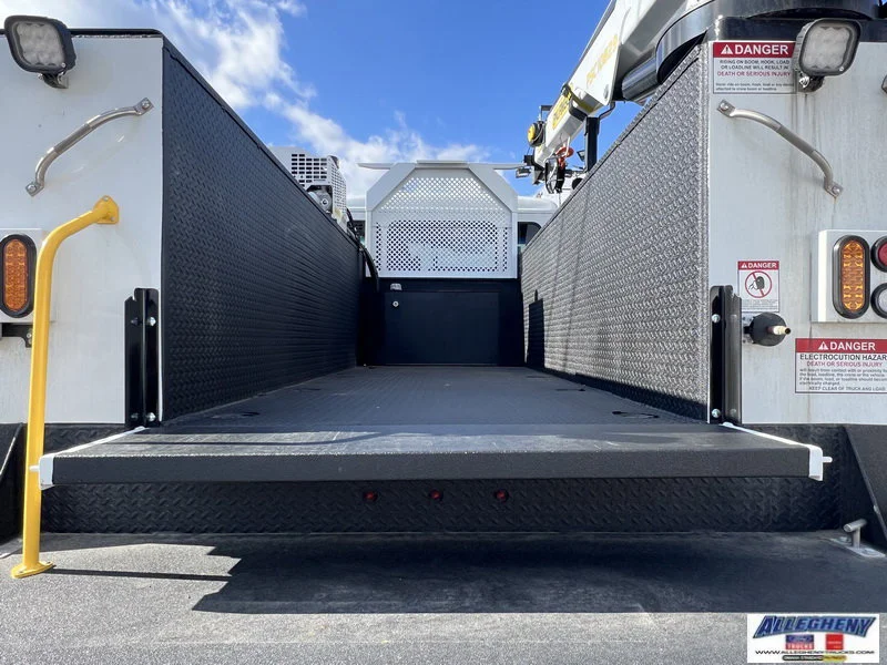New 2025 White Peterbilt  image 15