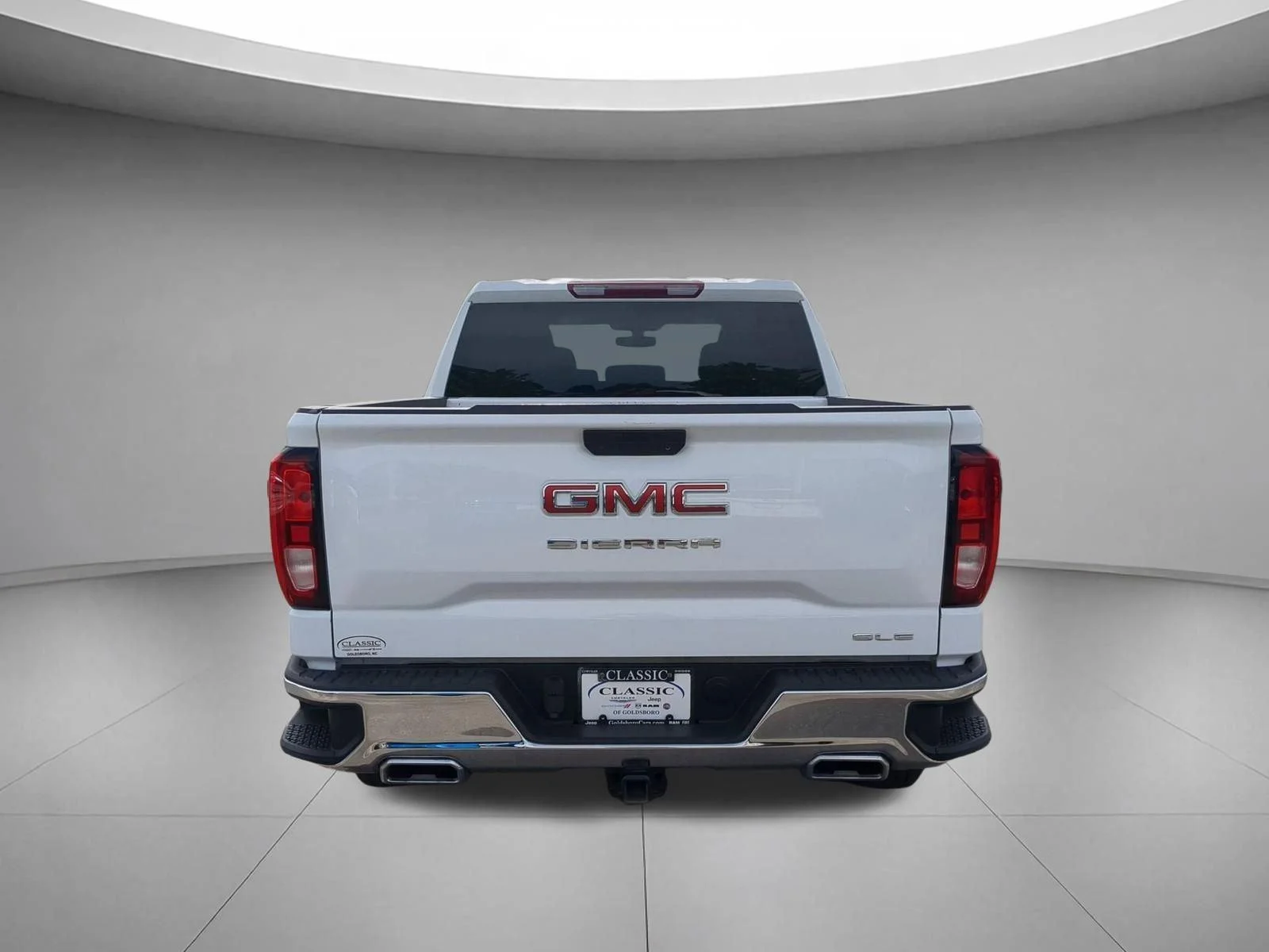 Used 2021 Summit White GMC SLE image 4