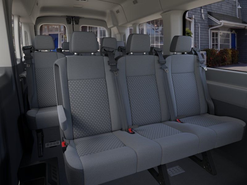 New 2025 Oxford White Ford XLT image 11