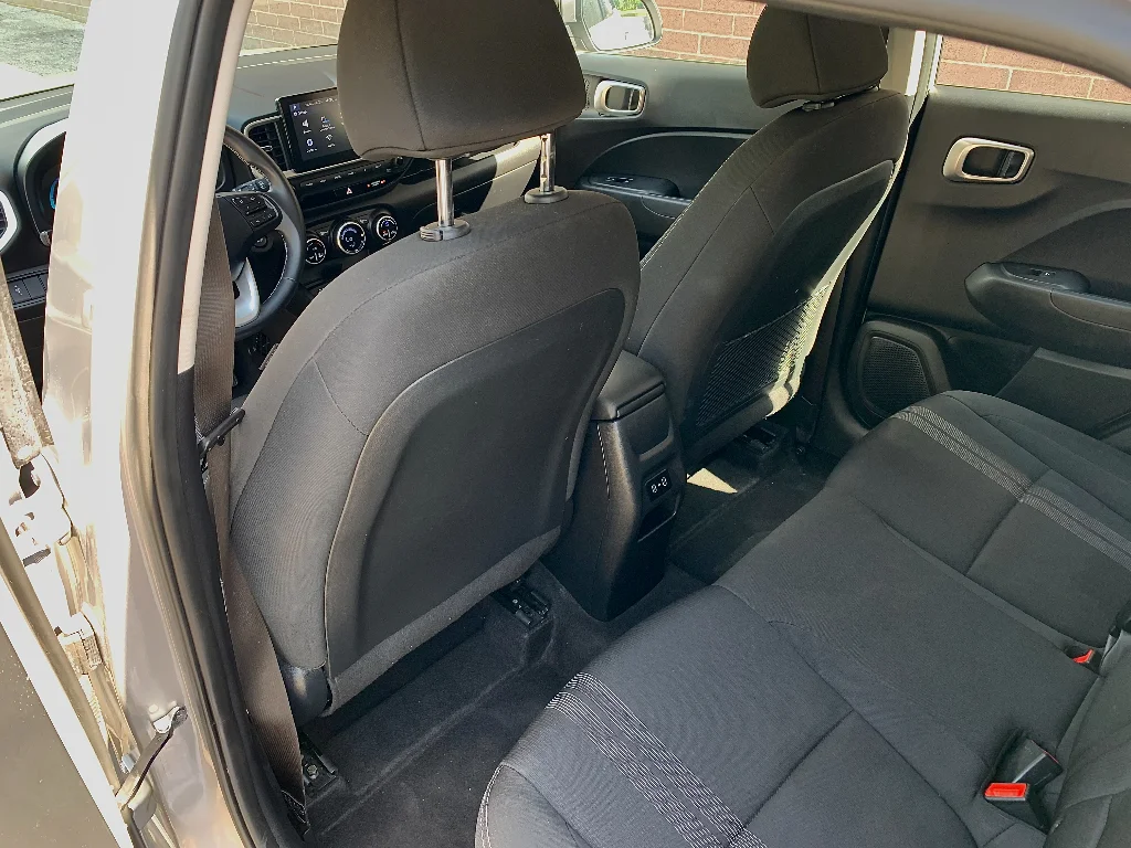 Used 2025 Shimmering Silver Hyundai SEL image 22