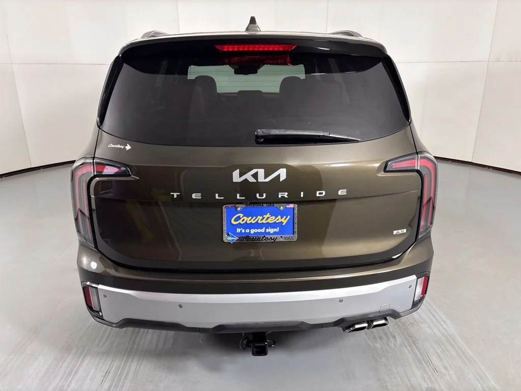 Used 2023 Green Kia EX image 7