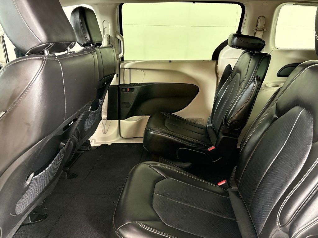 Used 2024 White Chrysler Touring L image 36