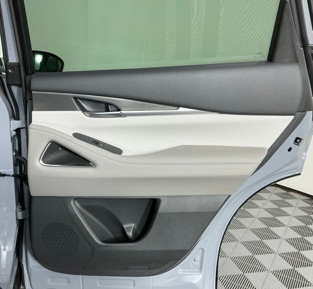 New 2027 HARBOR GRAY INFINITI Luxe FWD image 25