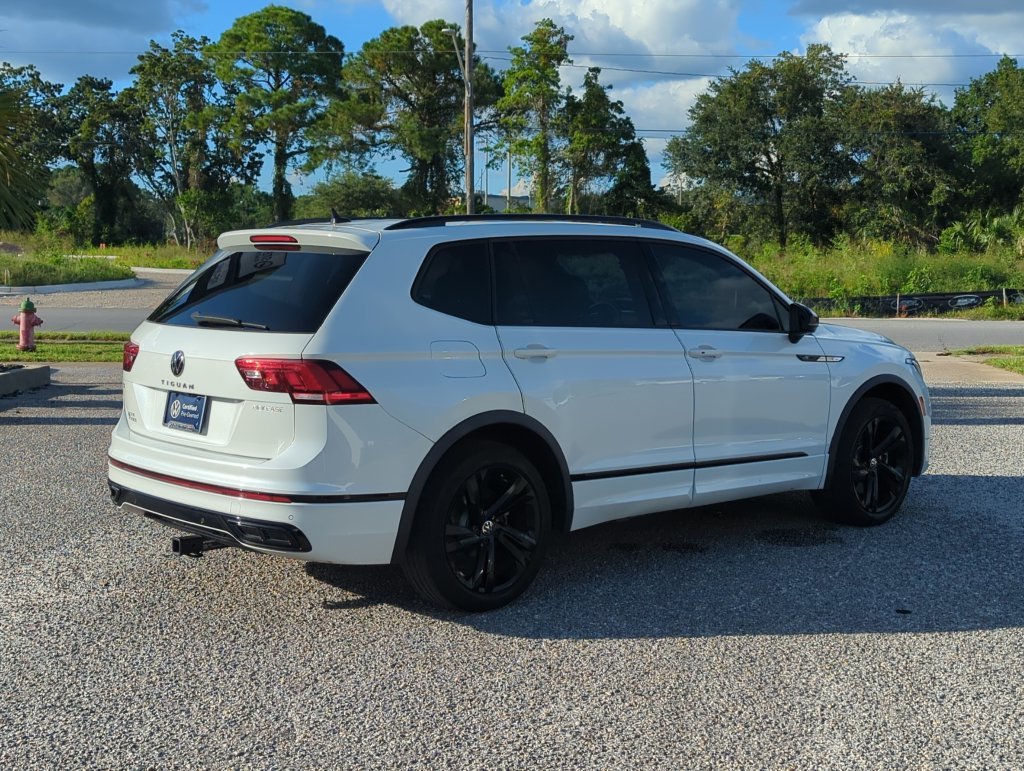 Used 2024 White Volkswagen 2.0T SE R-Line Black image 7