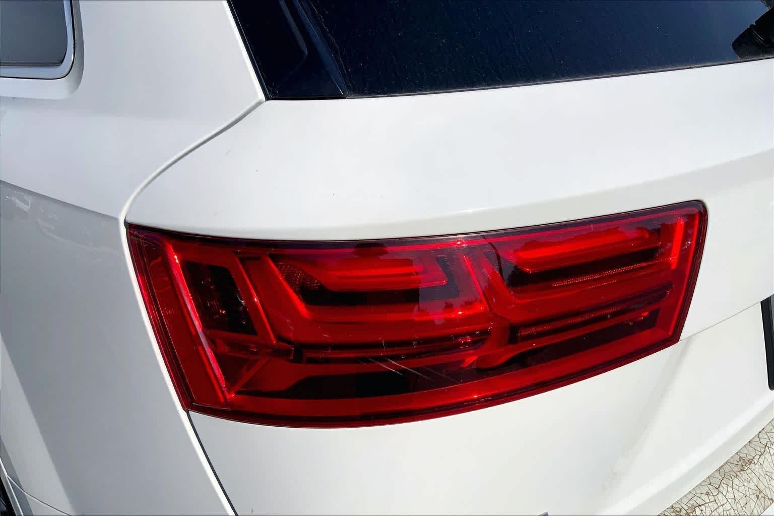 Used 2017 Carrara White Audi Premium Plus image 29