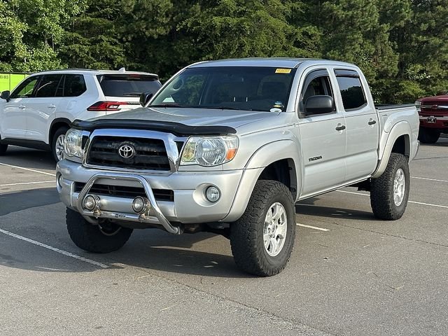 Used 2007  Toyota Base image 2