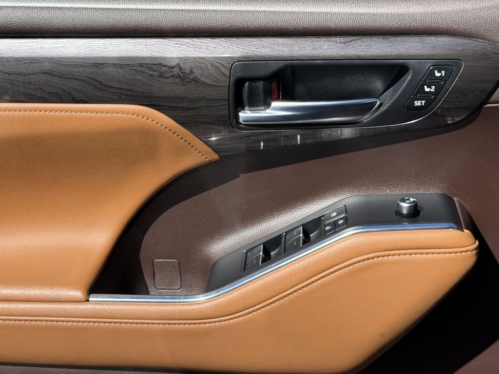 2022 Toyota Highlander Platinum - Photo 23