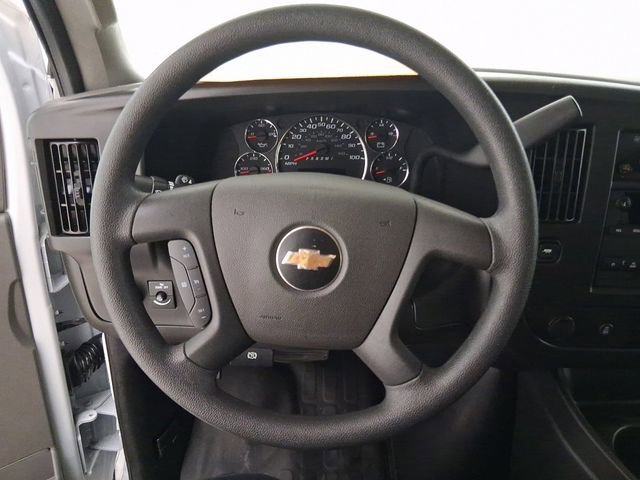 2024 Chevrolet Express Passenger LT - Photo 22