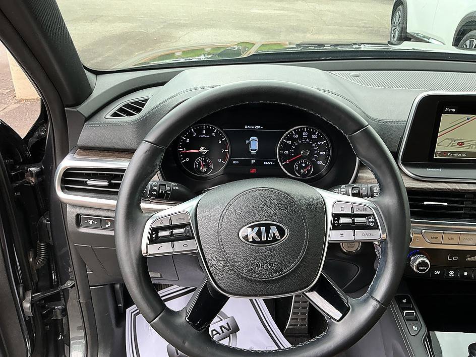 Used 2021 Gravity Grey Kia SX image 14