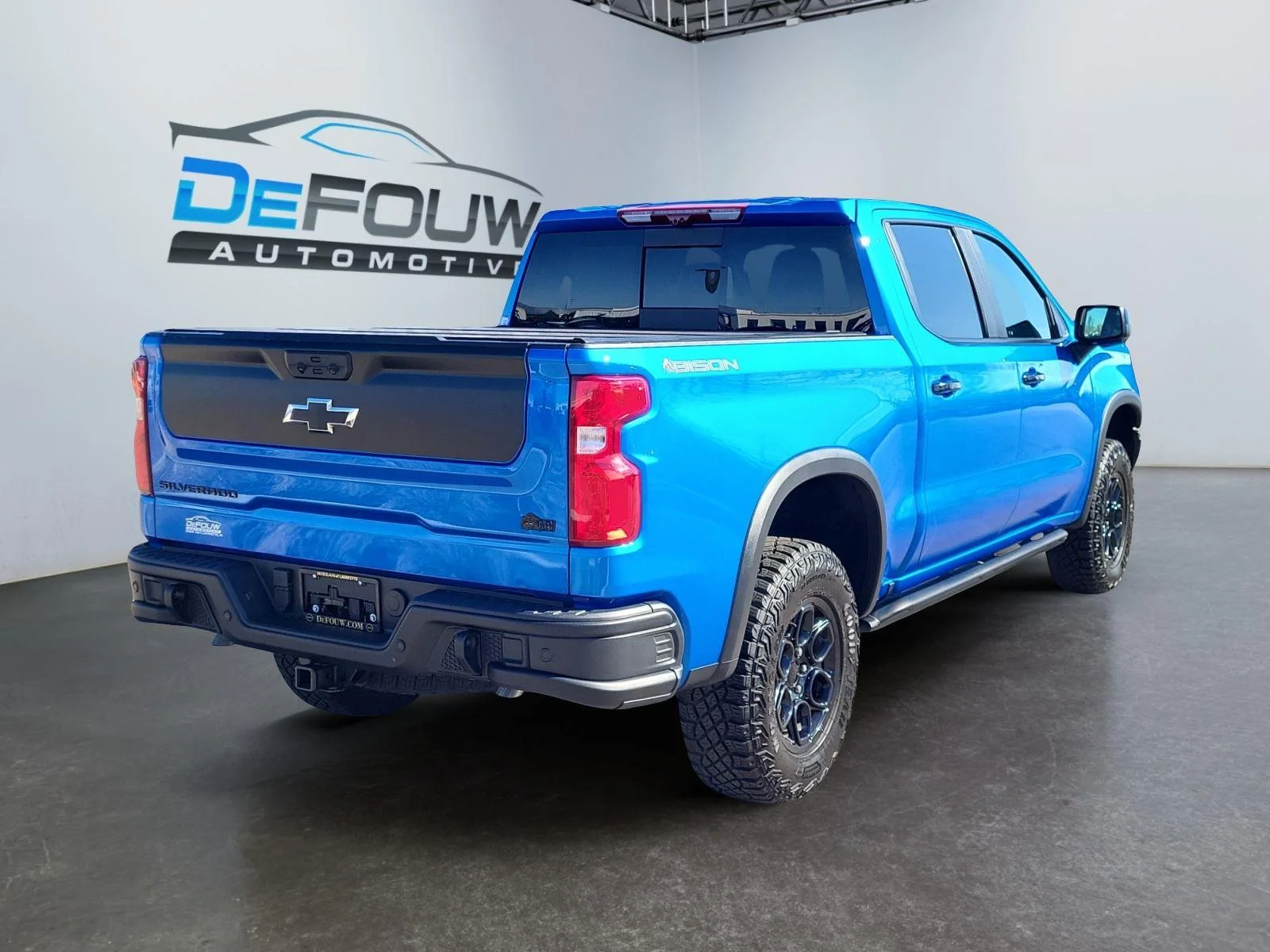 Used 2025 Riptide Blue Metallic Chevrolet ZR2 image 3