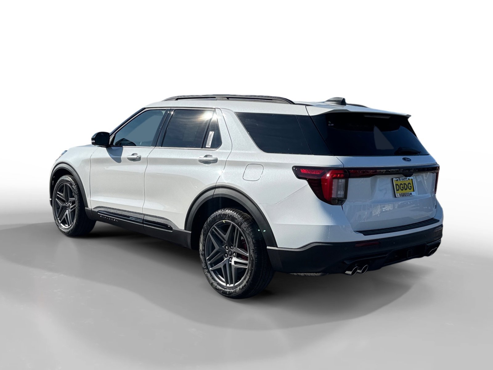 New 2026 Star White Metallic Tri-Coat Ford ST image 3