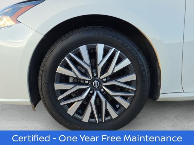 Certified Used 2024 White Nissan 2.5 SV image 23