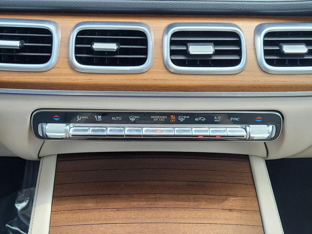 Certified Used 2022  Mercedes-Benz GLE 350 image 19