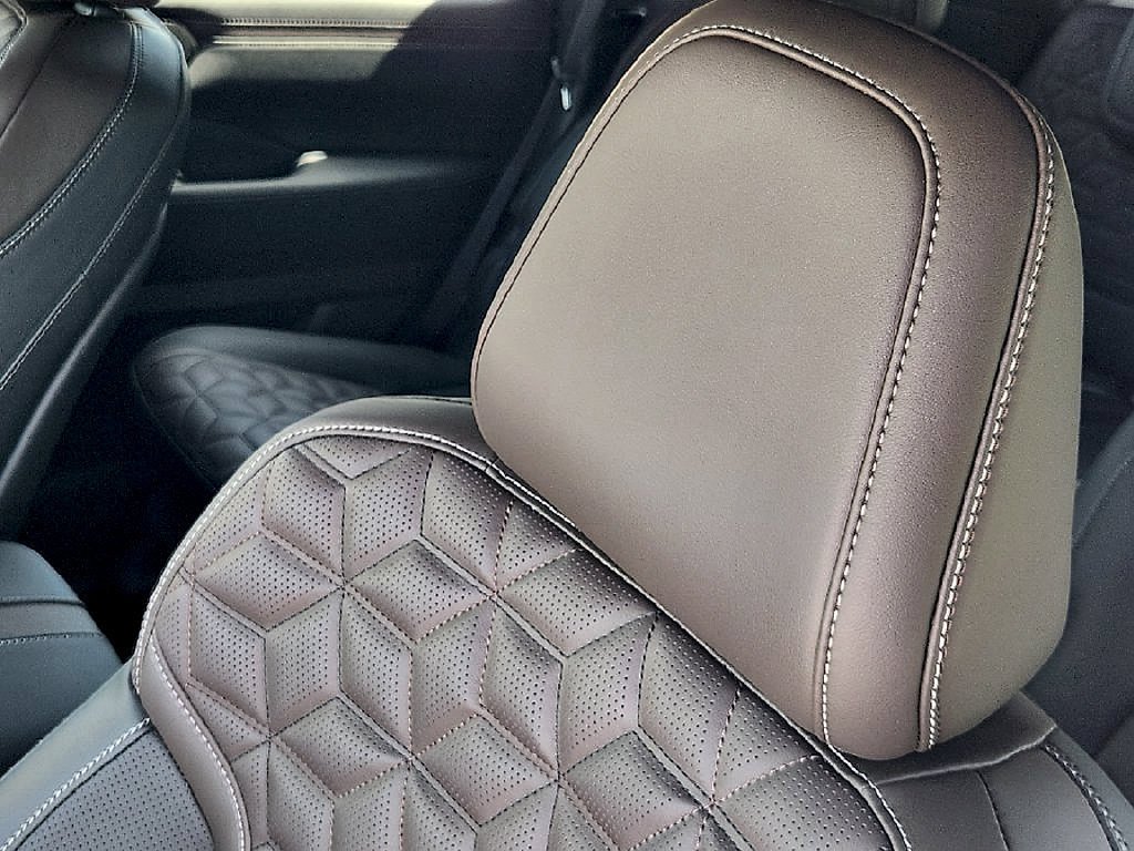 New 2026 Everest White TriCoat / Super Black Two-tone Nissan Platinum Reserve image 22