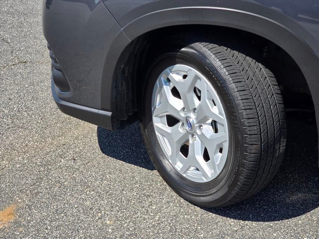 Used 2023 Gray Subaru Base image 27