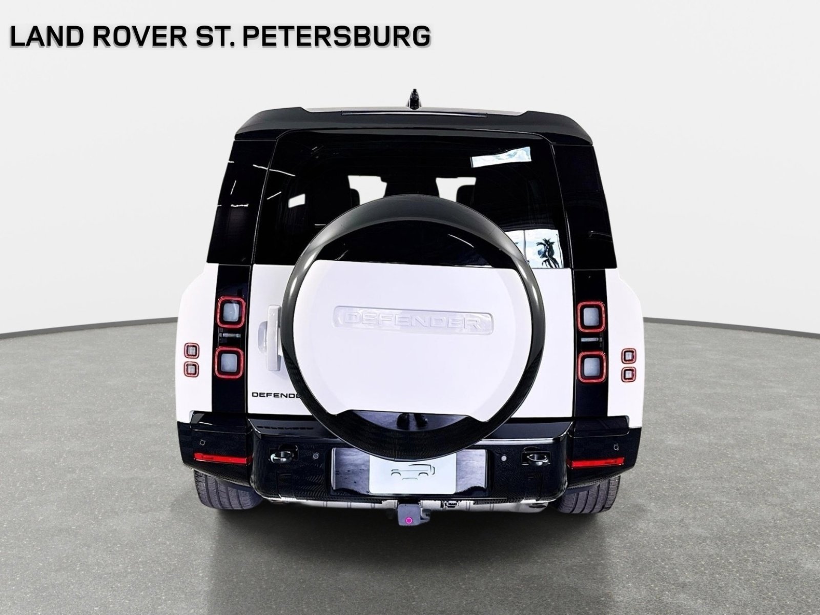 Used 2026 Gray Land Rover X-Dynamic SE image 6