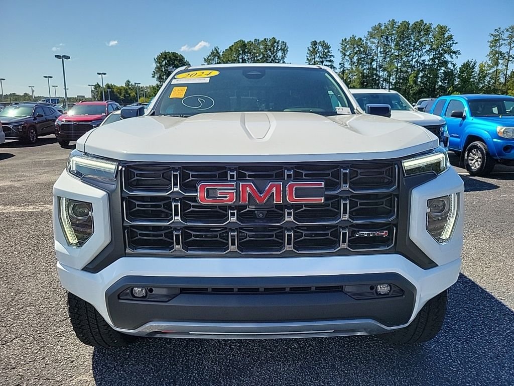 Used 2024 White GMC AT4 image 2