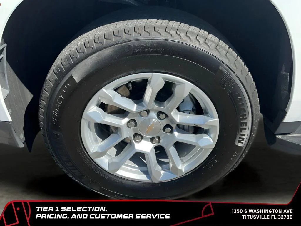 Used 2025 Summit White Chevrolet LT image 39