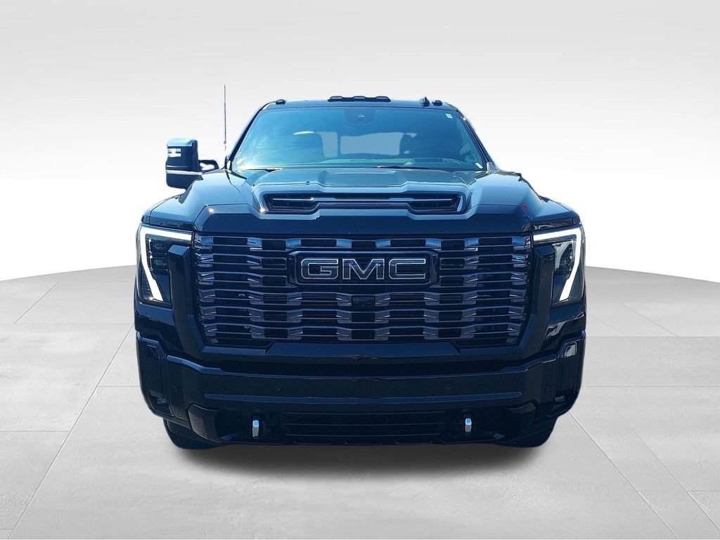 Used 2025 Onyx Black GMC Denali Ultimate image 8