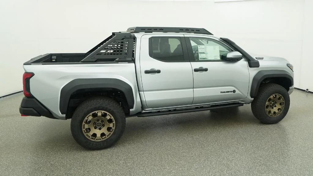 New 2026 Celestial Silver Metallic Toyota Trailhunter image 34