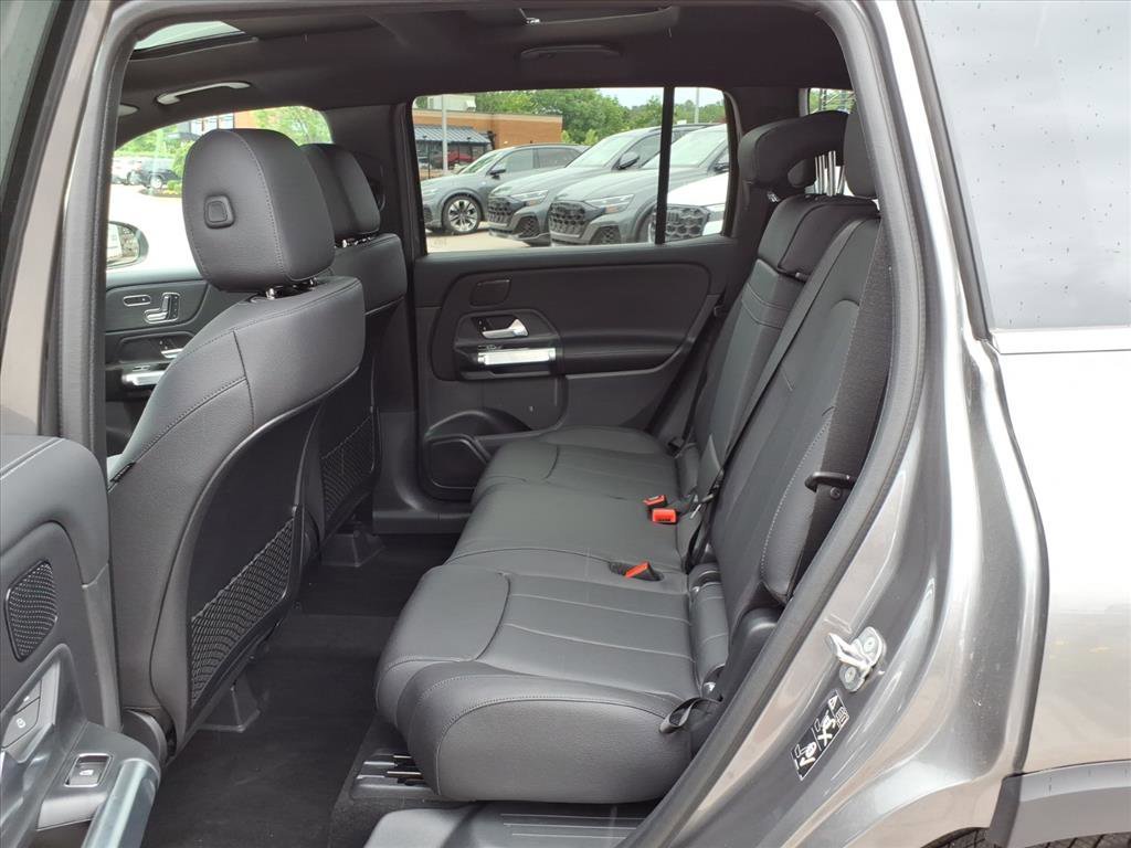 New 2026 Mountain Grey Metallic Mercedes-Benz GLB 250 image 12