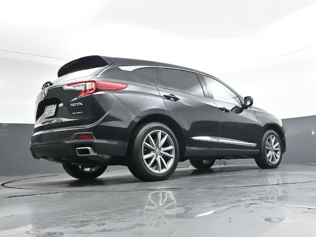 Used 2023  Acura Technology Package image 35