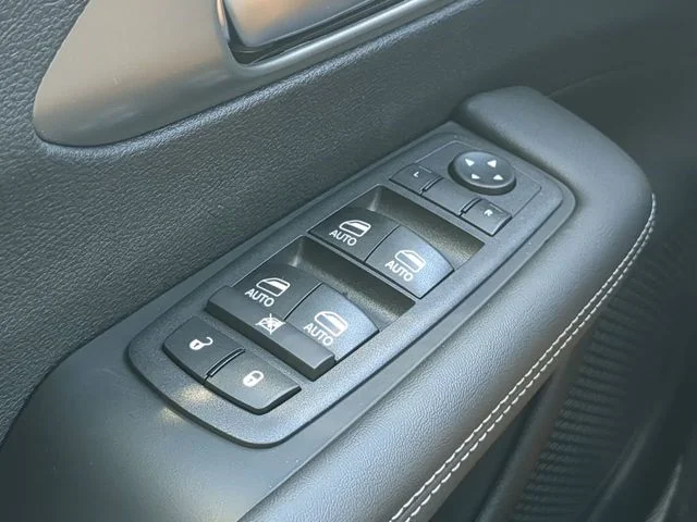 2026 Chrysler Voyager LX - Photo 29