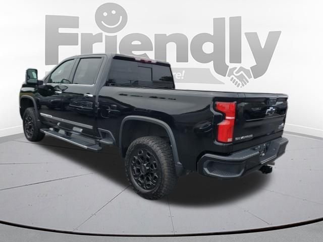 Used 2024 Black Chevrolet High Country image 3