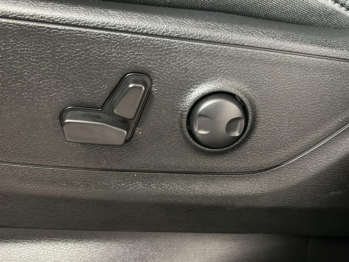 Used 2023 Diamond Black Crystal Pearlcoat Ram Big Horn image 14