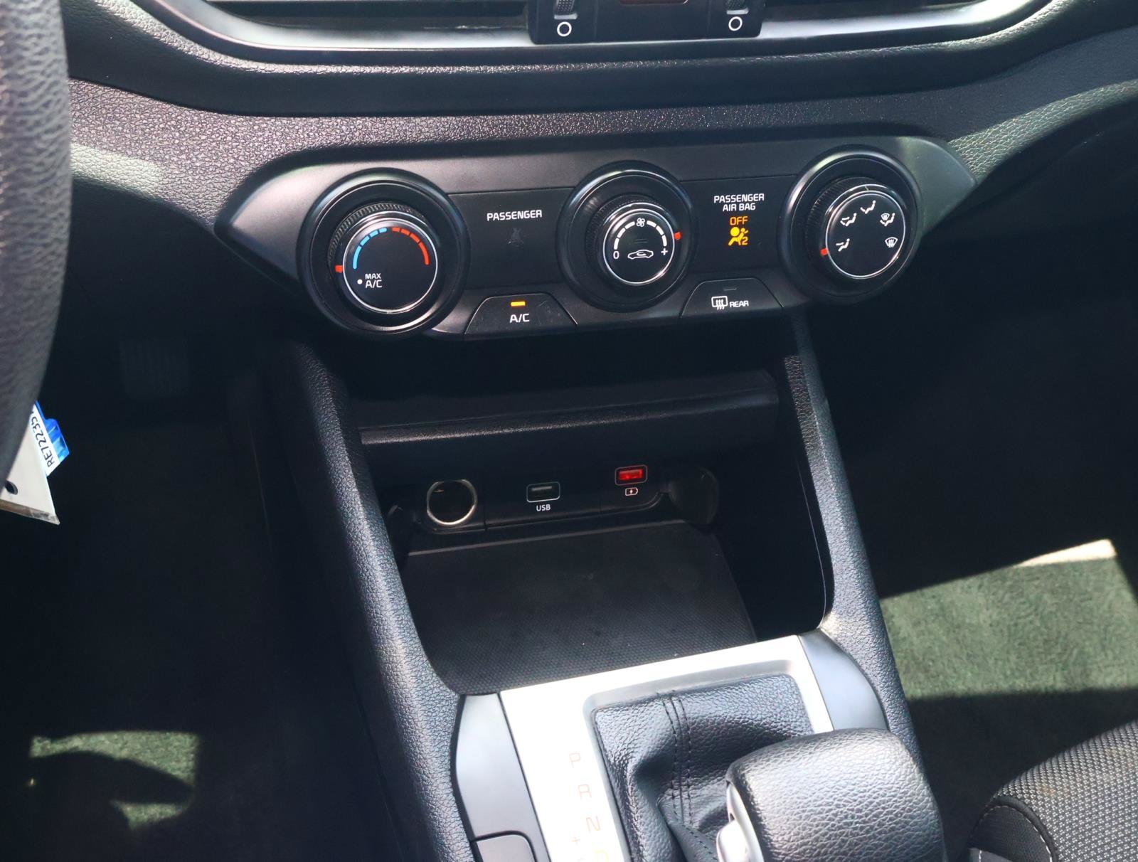 2024 Kia Forte LXS - Photo 21