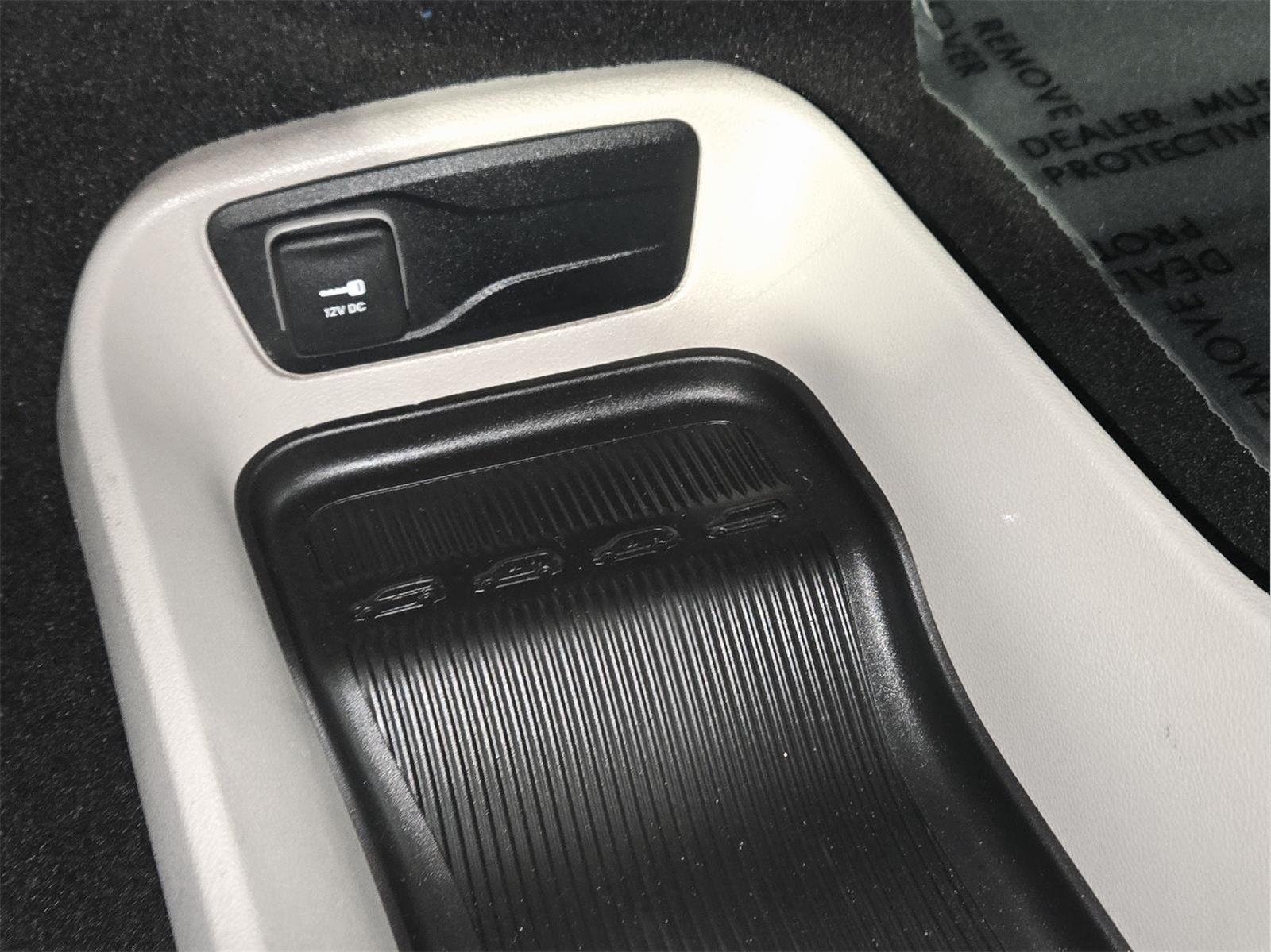 Used 2019 GRAY CHRYSLER L image 24