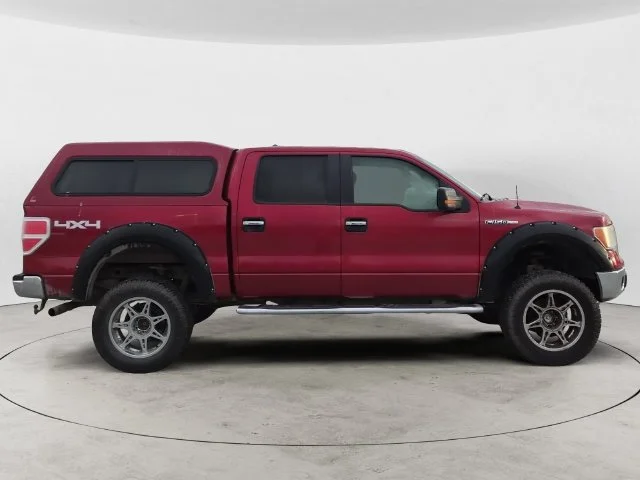Used 2013 Ruby Red Metallic Ford XLT image 4