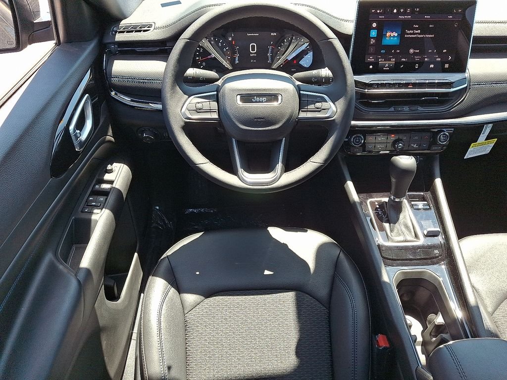 New 2026 Black Jeep Latitude image 7
