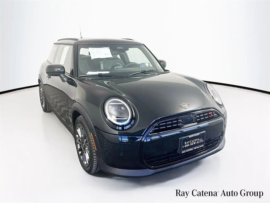 2026 MINI Hardtop Cooper S Signature's photo