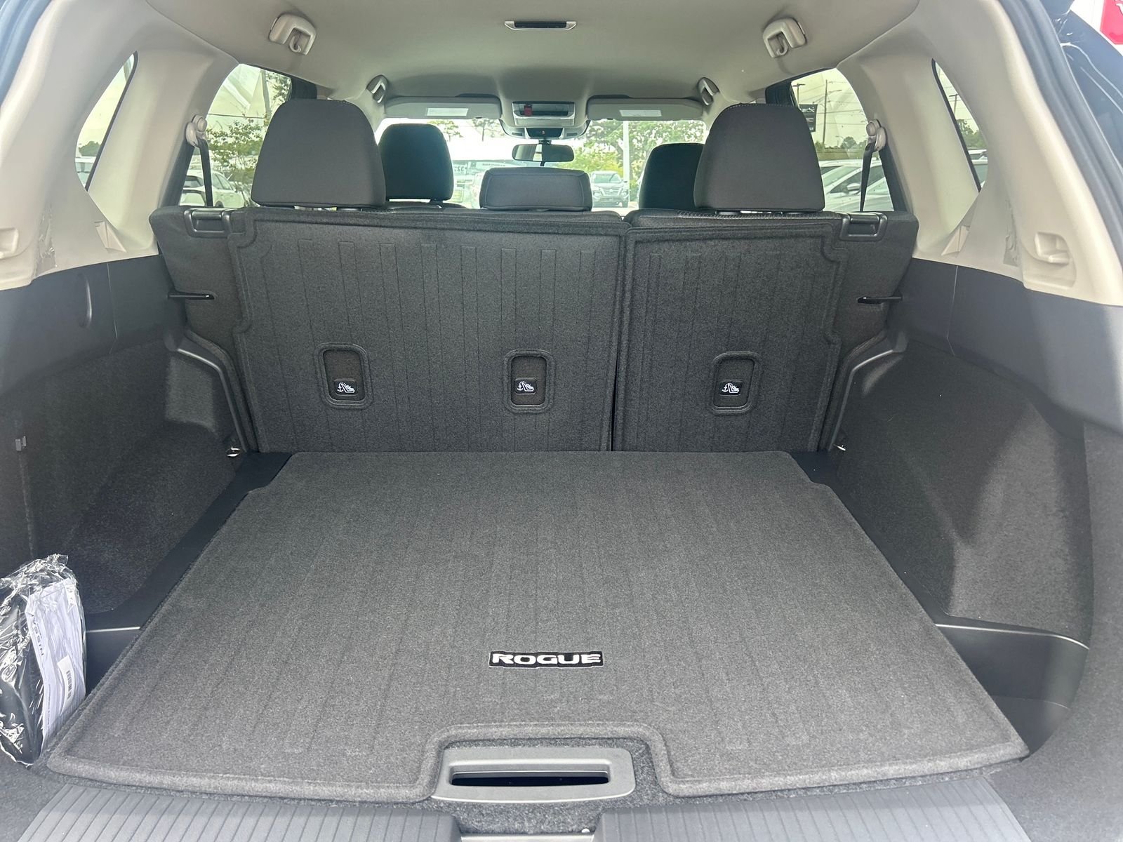 New 2026 Nissan Rogue SV 4D Sport Utility