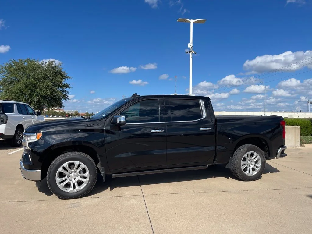Used 2022 BLACK Chevrolet LTZ image 2